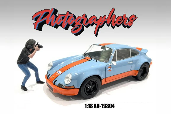 "Photographers" Figure #4, Blue/Dark Green - Showcasts AD-19304 - 1/18 Scale Resin Diorama Figurine