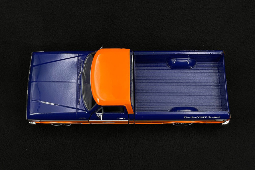 1979 Ford F-150 Custom Pickup Truck "Gulf", Dark Blue/Orange - Motor Max 79652 - 1/24 Scale Diecast Model Toy Car
