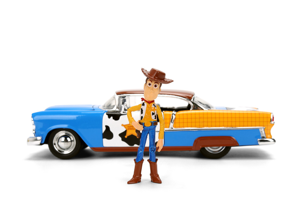 JADA 　トイ・ストーリー　ウッディ &　RC　1955シボレー・ベルエア 1955 Chevy Bel Air w/Woody Diecast Figure, Toy Story - Jada Toys