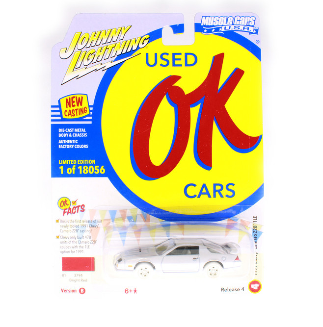 WHITE LIGHTNING 1991 Chevy Camaro Z28 1LE, White - Johnny Lightning JLSP195/24B - 1/64 scale Diecast Car
