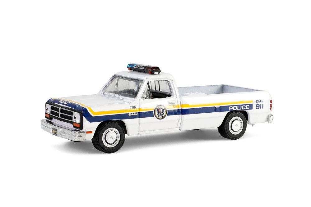 Box of 6 Hot Pursuit / Hitch & Tow Series 1, ASSTD - Greenlight 32315/24 - 1/64 Scale Diecast Model Toy Cars