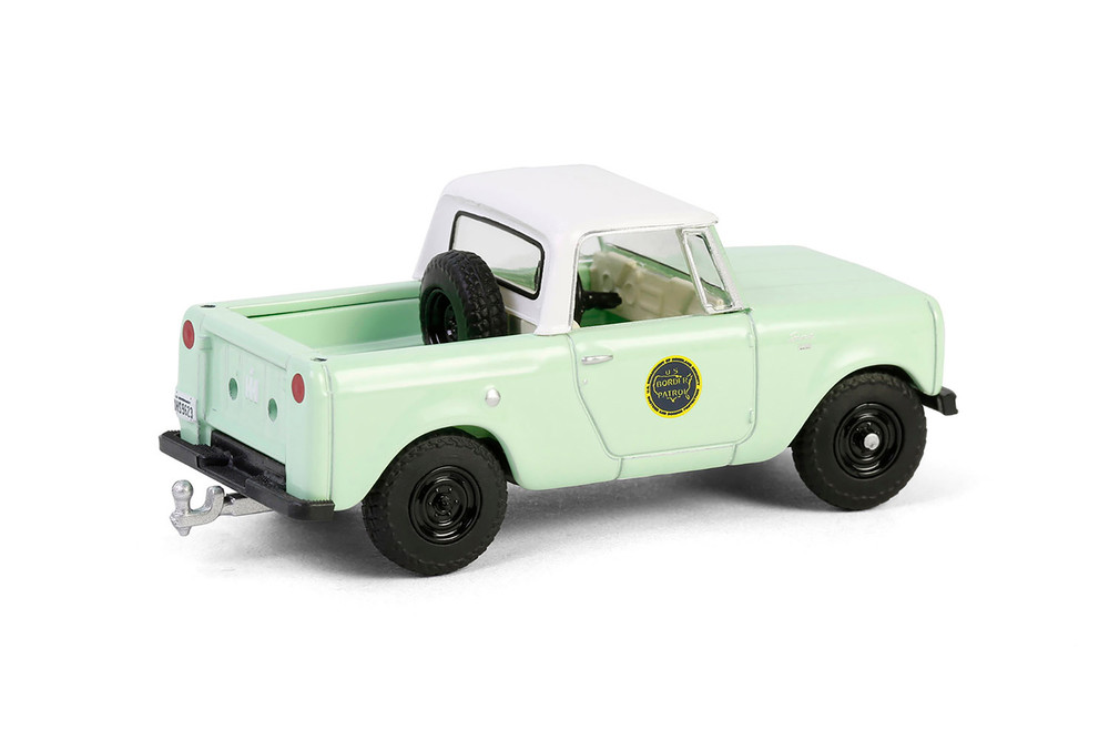 1969 International Harvester Scout - U.S. Customs & Border Protection Patrol, Green/White - Greenlight 43035A/48 - 1/64 Scale Diecast Model Toy Car