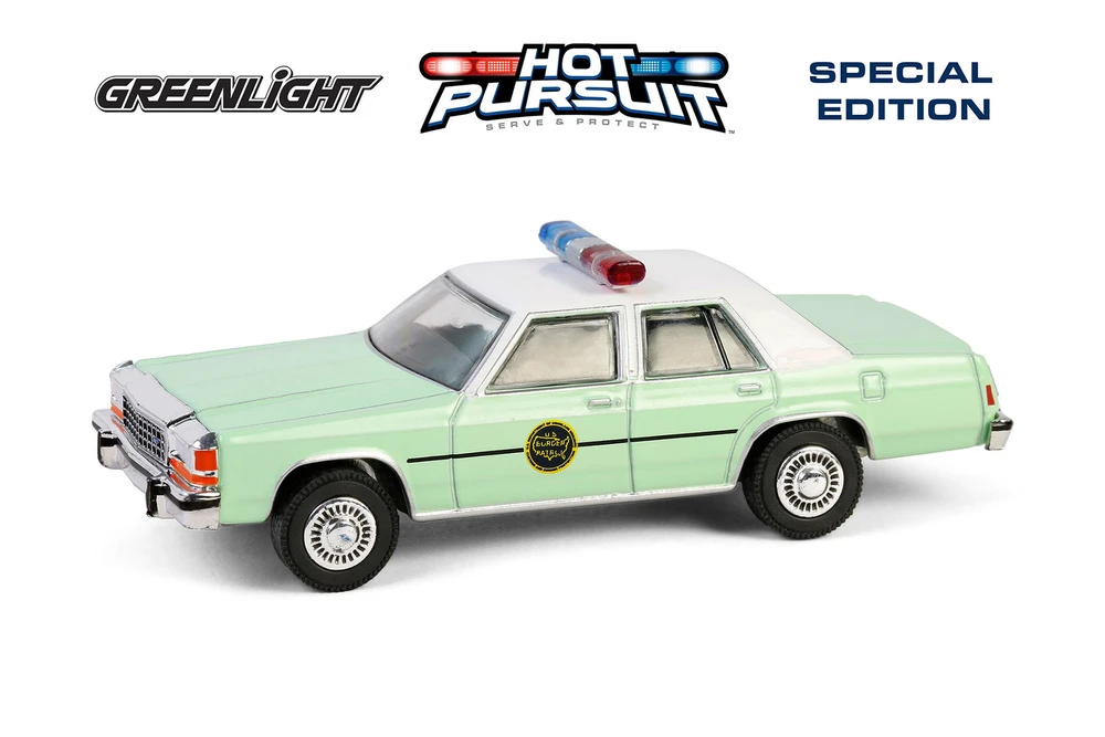 1983 Ford LTD Crown Victoria - U.S. Customs & Border Protection Patrol, Green/White - Greenlight 43035B/48 - 1/64 Scale Diecast Model Toy Car