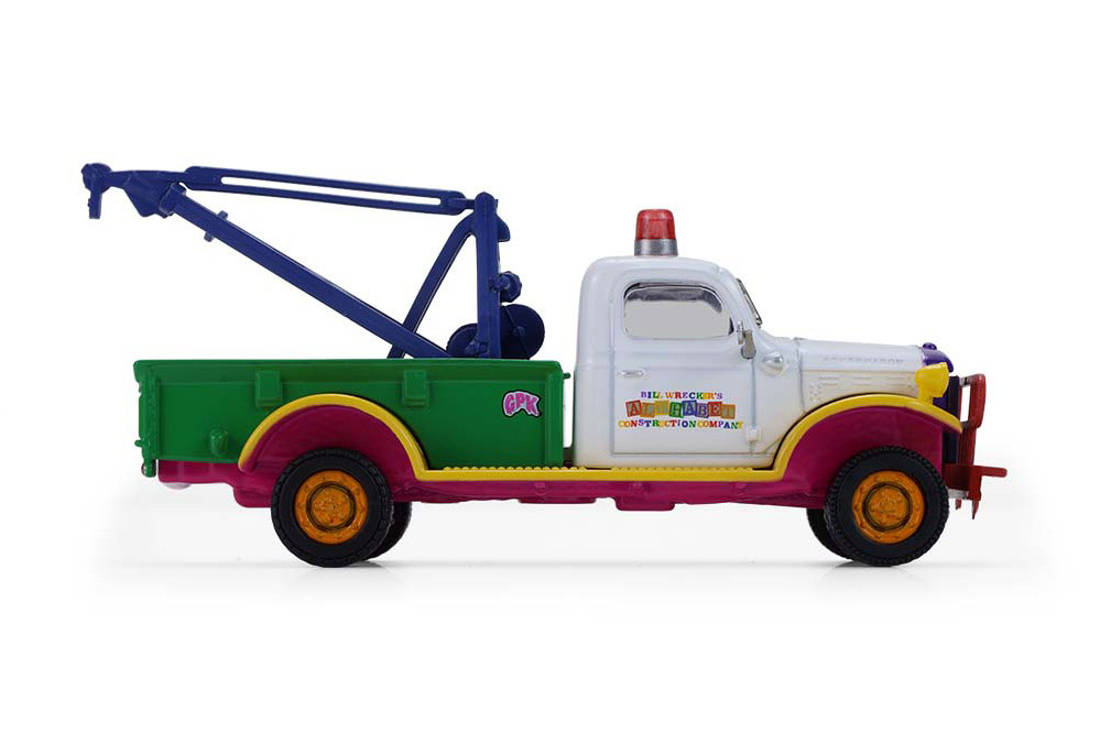 1945 Dodge Power Wagon Wrecker Tow Truck "Wrecking Bill", White/Green - Greenlight 54120C/48 - 1/64 Scale Diecast Model Toy Car