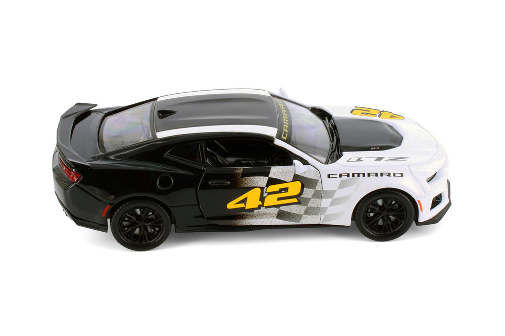 Box of 4 2017 Chevy Camaro ZL1 #42 "GT Racing", Black/White - Showcasts 73797D - 1/24 Scale Diecast Model Toy Car