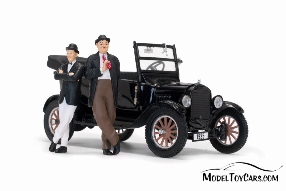 1925 Ford Model T Touring w/Laurel & Hardy Figures, Black - Sun