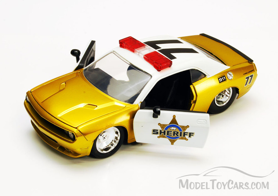 Dodge Challenger SRT8 Sheriff Car #77, Gold Jada Toys Heat 96473