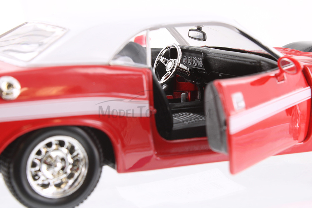 1970 Dodge Challenger R/T, Red - Maisto 31263 - 1/24 Scale Diecast