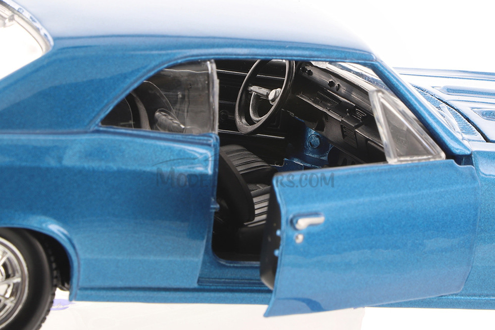 1966 Chevrolet Chevelle SS396 Hard Top, Blue - Showcasts 34960 - 1/24 Scale Diecast Model Toy Car