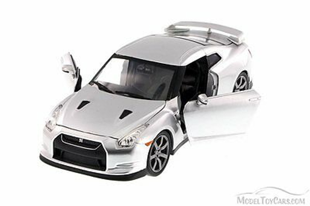 Brian's Nissan GT-R, Candy Silver - JADA Toys 97213 - 1/24 Scale
