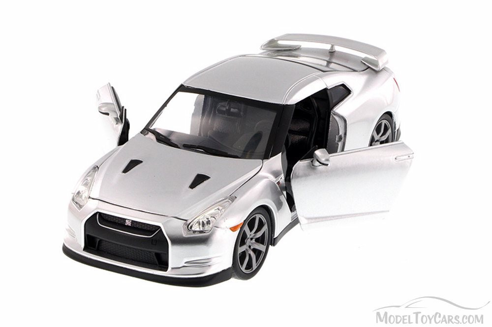 Brian's Nissan GT-R, Candy Silver - JADA Toys 97213 - 1/24 Scale Diecast  Model Toy Car