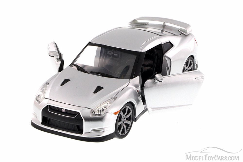 Brian's Nissan GT-R, Candy Silver - JADA Toys 97213 - 1/24 Scale Diecast Model Toy Car