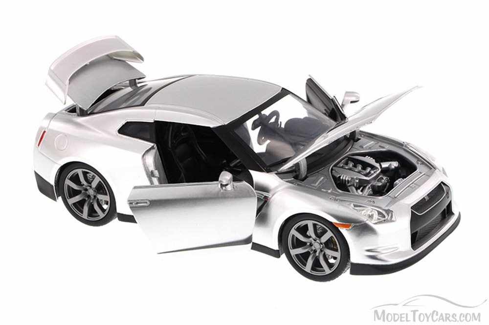 Brian's Nissan GT-R, Candy Silver - JADA Toys 97213 - 1/24 Scale Diecast  Model Toy Car