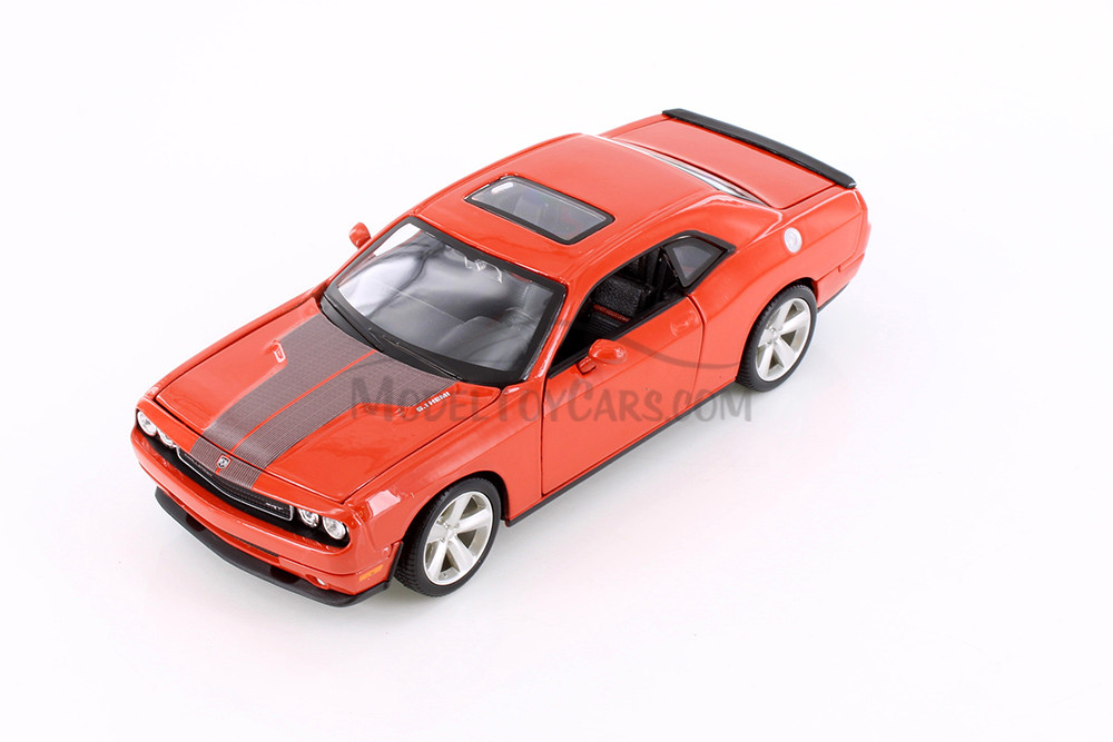 2008 DODGE CHALLENGER SRT8 ミニカー Maisto 1:24 AL 2008 Dodge Challenger SRT8 - Walmart.com