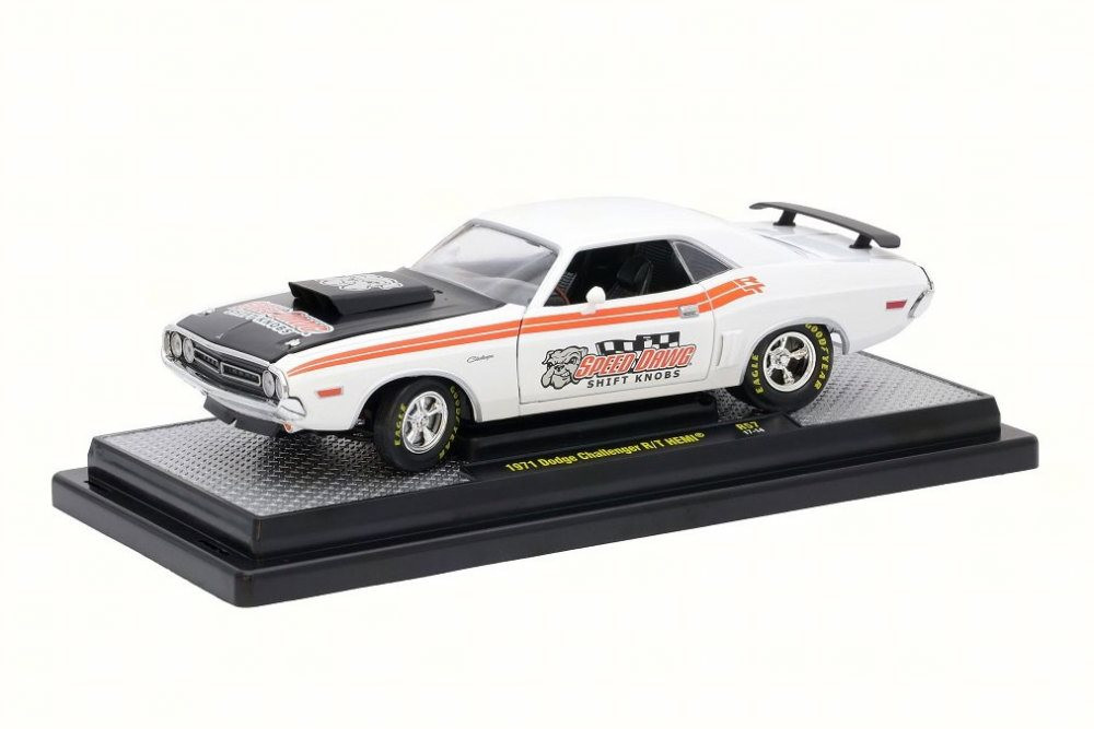 1971 Dodge Challenger R/T Hemi, Gloss White/Black - Castline M2 40300/57B - 1/24 Scale Diecast Car