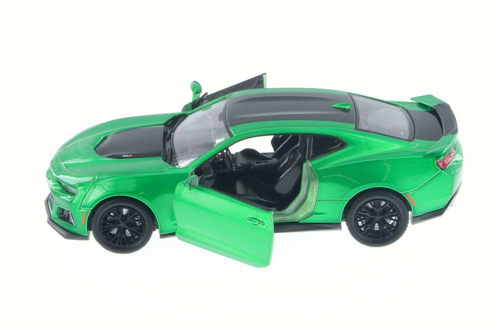 2017 Chevrolet Camaro ZL1 Hard Top, Green - Motor Max 79351AC/GN - 1/24 Scale Diecast Model Toy Car