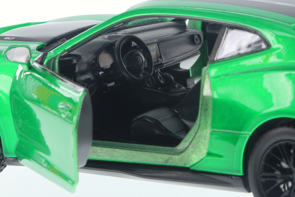 2017 Chevrolet Camaro ZL1 Hard Top, Green - Motor Max 79351AC/GN - 1/24 Scale Diecast Model Toy Car