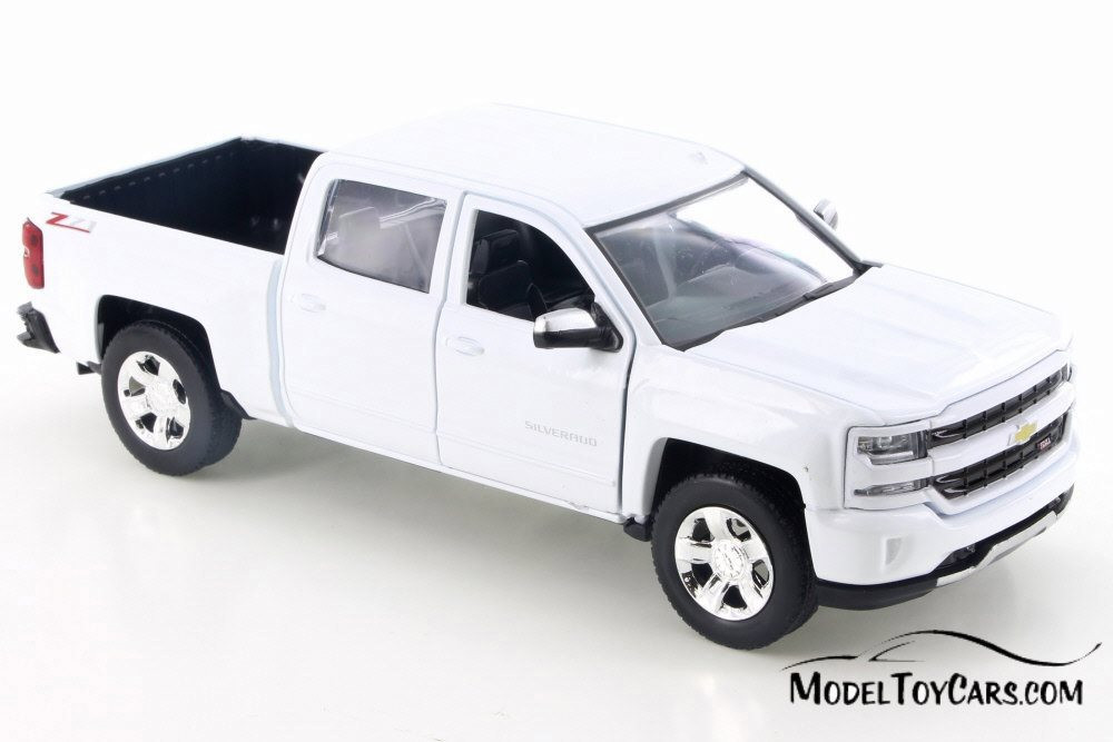 2017 Chevy Silverado 1500 Z71 Crew Cab, White - Motor Max 74348D - 1/24 Scale Diecast Model Toy Car