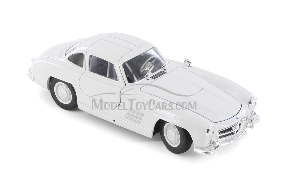 Mercedes-Benz 300SL, White - Welly 24064/4D - 1/24 Scale Diecast
