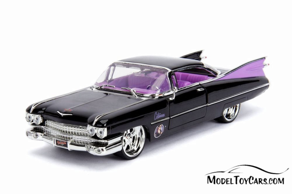 1959 Cadillac Coupe Deville with Catwoman Figurine, 30458 - 1/24