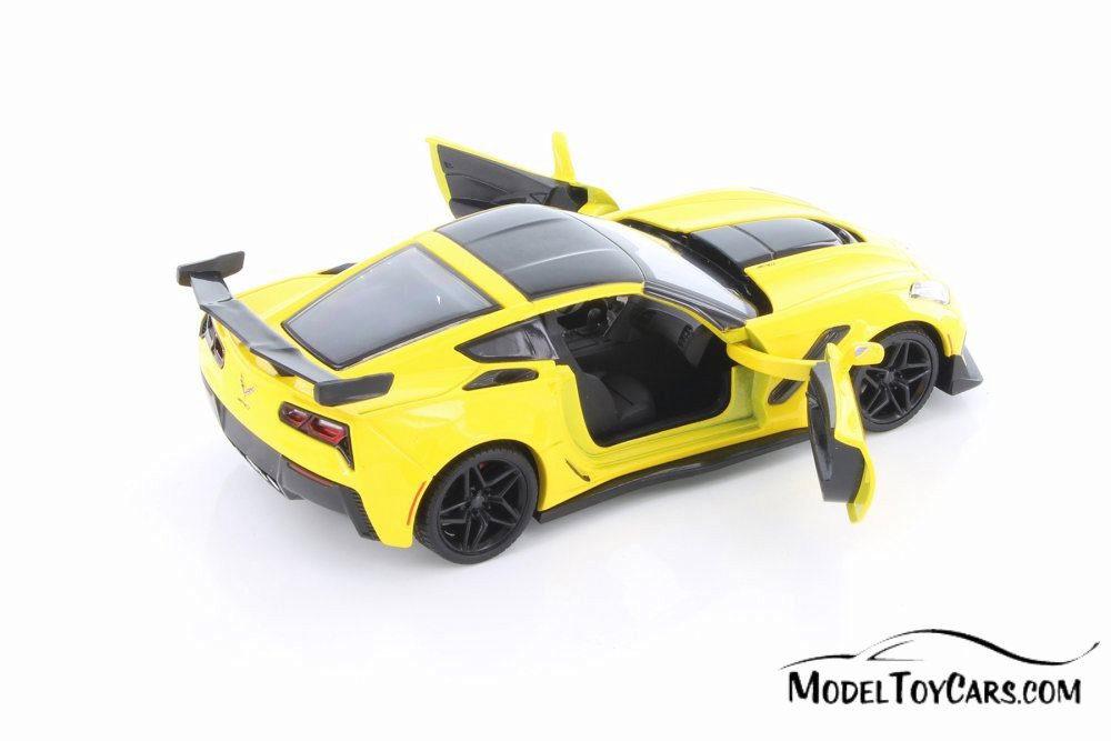 2019 Chevy Corvette ZR1 HardTop, Yellow - Showcasts 79356YL - 1/24 Scale Diecast Model Toy Car