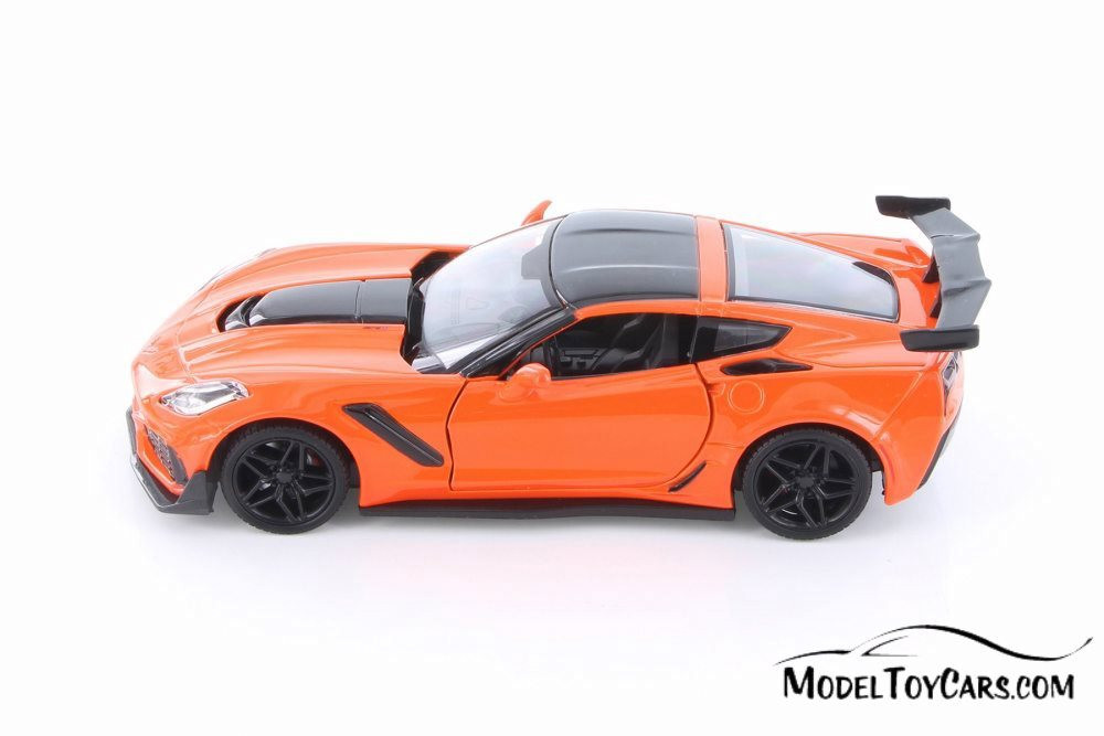 2019 Chevy Corvette ZR1 HardTop, Orange - Showcasts 79356OR - 1/24 Scale Diecast Model Toy Car