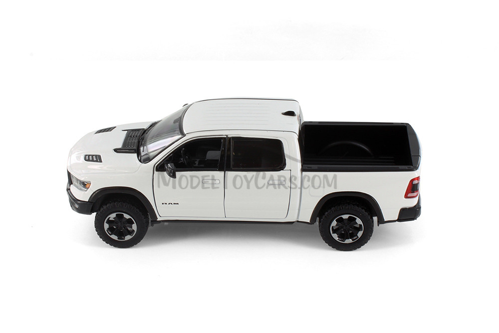 2019 Dodge Ram 1500 Crew Cab Rebel Pickup Truck, White - Showcasts 79358W - 1/24 scale Diecast Car