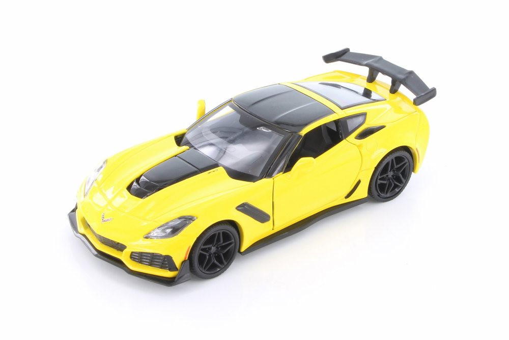 2019 Chevy Corvette ZR1 Hardtop, Yellow - Showcasts 79356/16D - 1/24 scale Diecast Model Toy Car (1 car, no box)