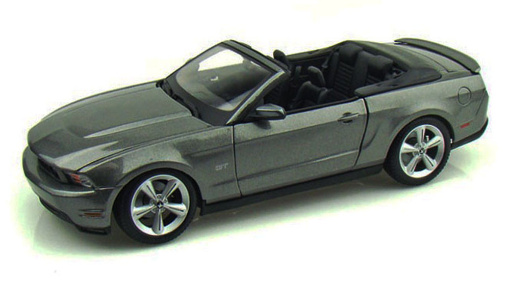 Ford Mustang GT Convertible, Gray - Maisto 31158 - 1/18 Scale