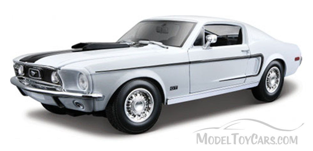 1968 Ford Mustang GT Cobra, White - Maisto 31167 - 1/18 Scale Diecast Model  Toy Car