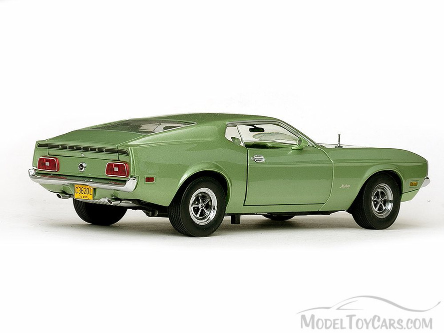 1971 Ford Mustang Sportsroof 　1/18スケール 1971 Ford Mustang Sportsroof 1/18スケール - メルカリ