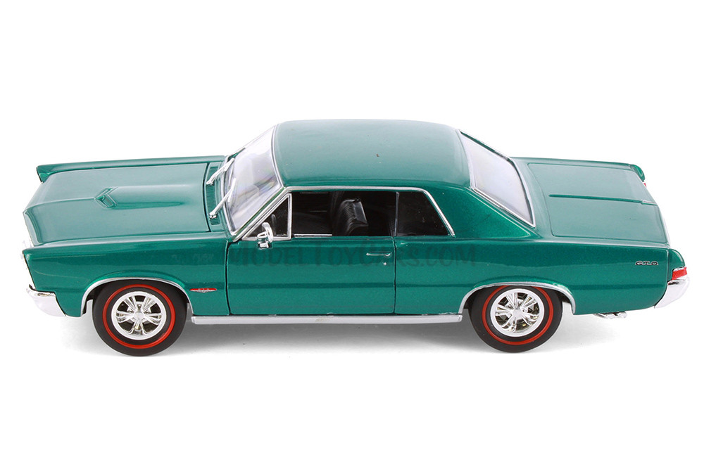 1965 Pontiac GTO, Green - Showcasts® 22092 - 1/24 scale Diecast