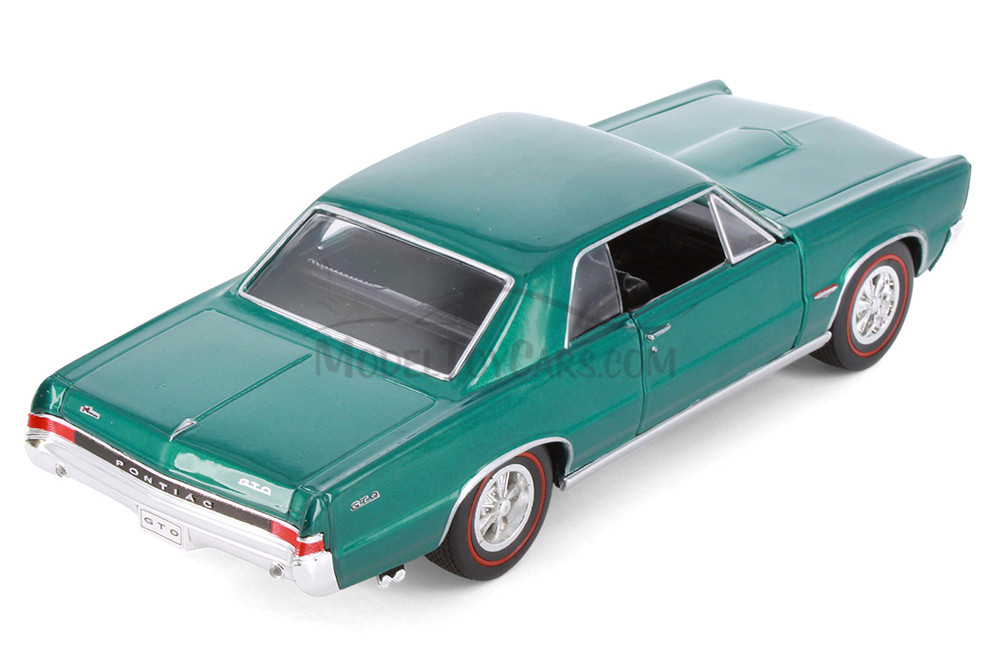 1965 Pontiac GTO, Green - Showcasts® 22092 - 1/24 scale Diecast