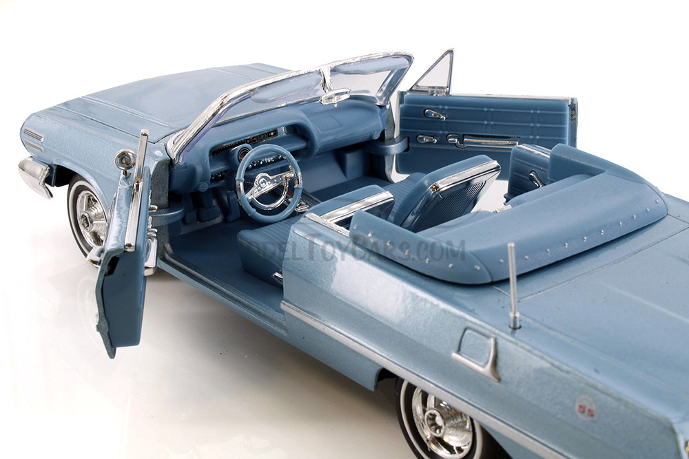 ミニカー CHEVY IMPARA 1963 CHEVROLET IMPALA LIGHT GREEN 1:64 SCALE DIECAST COLLECTOR