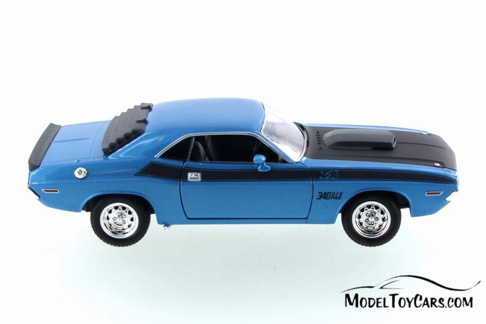 1970 Dodge Challenger T/A,  Blue w/ Black - Welly 28029D - 1/24 Scale Diecast Model Toy Car