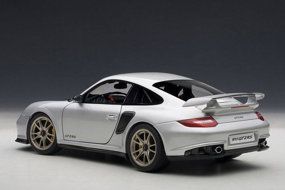 Porsche 911 (997) GT2 RS, Silver w/ Black - AutoArt 77961