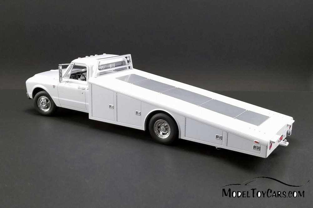 1967 Chevy C30 Ramp Truck, White - Acme 1801700 - 1/18 Scale