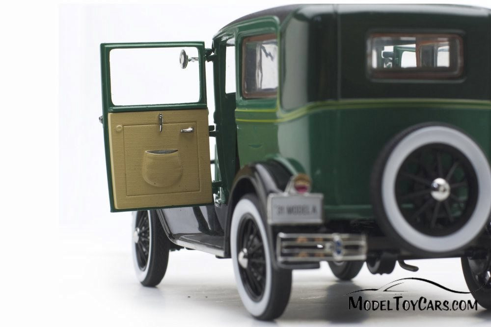 1931 Ford Model A Tudor, Balsam Green Vagabond Green - Sun Star 6105GN - 1/18 scale Diecast Model Toy Car
