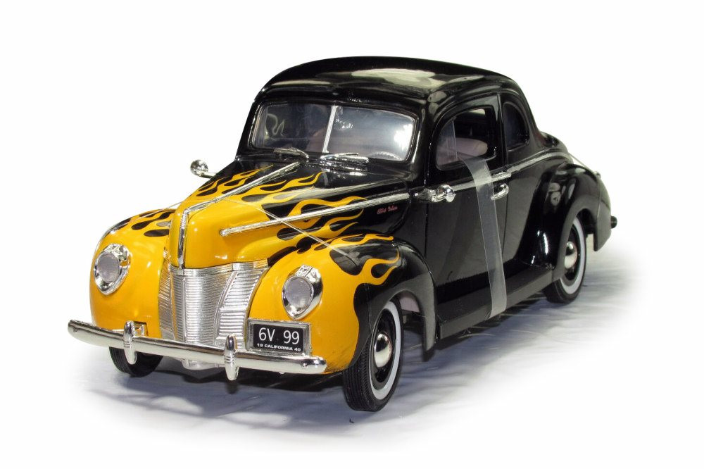 アメリカンマッスル 1/18 FORD T-BUCKET ファイアパターン Amazon.com: Lucky Diecast 1/18 Scale 92829 1923 Ford T-Bucket Top