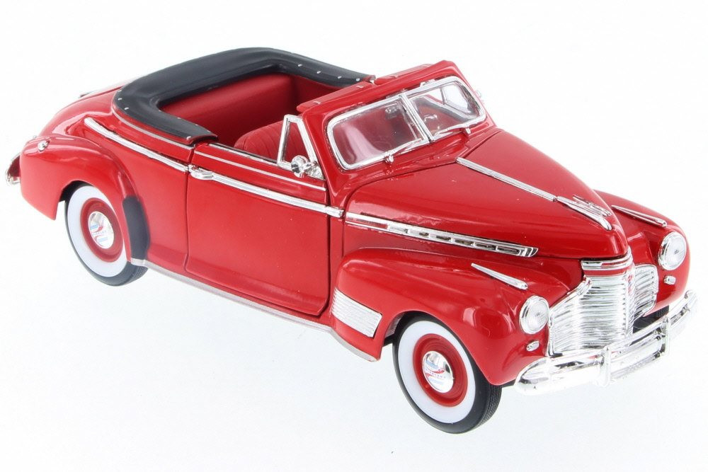 1941 Chevy Special Deluxe Convertible, Red - Welly 22411/4D - 1/24 Scale Diecast Model Toy Car