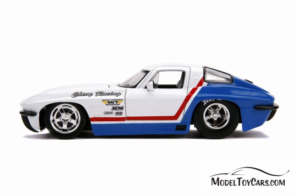 1963 Chevy Corvette Stingray, Chevy Racing - Jada 31666 - 1/24 scale Diecast Model Toy Car