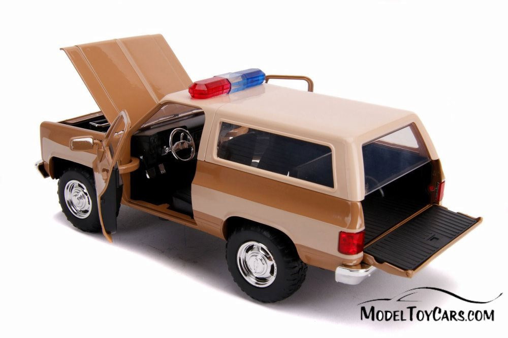 Chevy Blazer w/Police Badge, Stranger Things- Hopper's Police Car