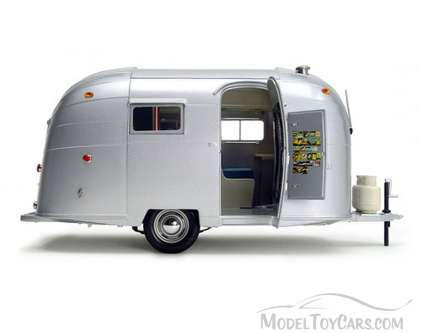 Aluminum Camper, Silver - Motor City 88101C - 1/18 scale Diecast