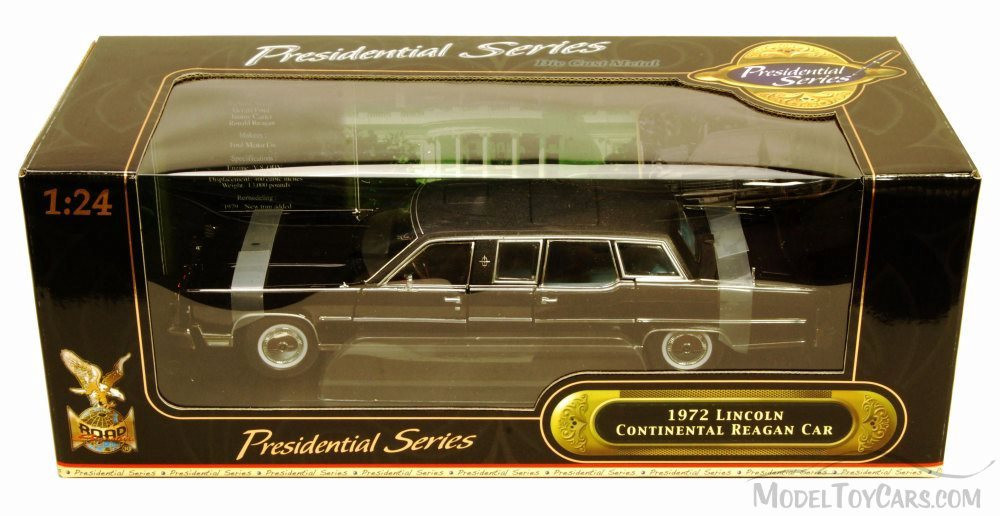 1972 Lincoln Continental Reagan Car w/ flags, Black - Road Signature 24068  - 1/24 Scale Diecast Model Toy Car