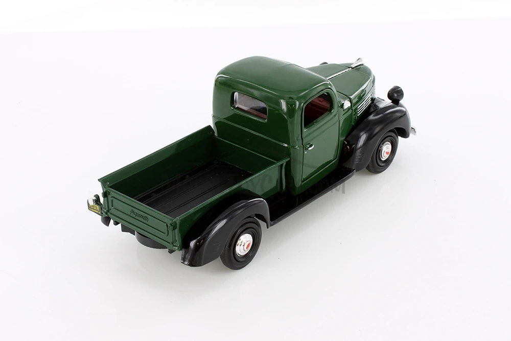 1941 Plymouth Pickup Truck, Green - Motormax 73278 - 1/24 scale Diecast Model Toy Car