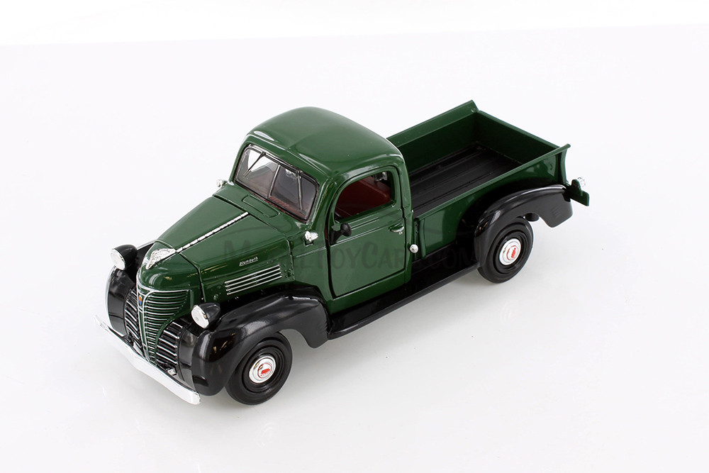 1941 Plymouth Pickup Truck, Green - Motormax 73278 - 1/24 scale Diecast  Model Toy Car