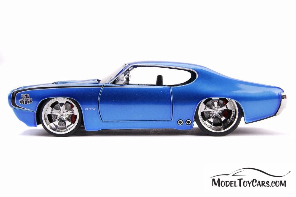 1969 Pontiac GTO Judge Hardtop, Blue - Jada 31667 - 1/24 scale Diecast Model Toy Car
