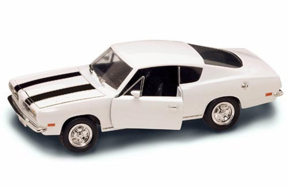 1969 Plymouth Barracuda, White - Yatming 92179 - 1/18 Scale