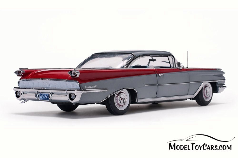 1959 Oldsmobile 98 Hard Top, Silver Mist w/ Red - Sun Star 5243 - 1/18 Scale Diecast Model Toy Car