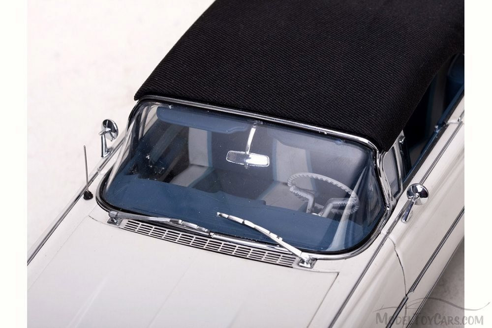 1959 Oldsmobile 98 Closed Convertible, Polaris White - Sun Star